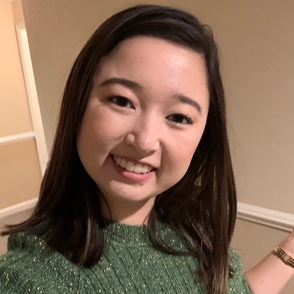 Meet your Posher, Caitlin - Picture 1 of 1